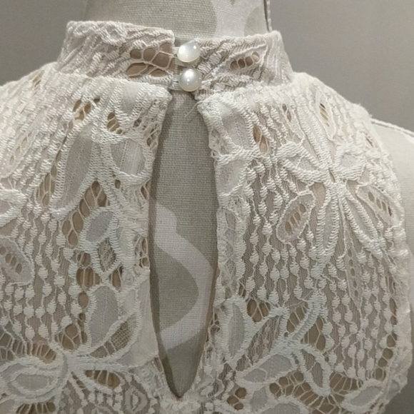 Love, fire Nordstrom halter style lace top - Picture 5 of 8